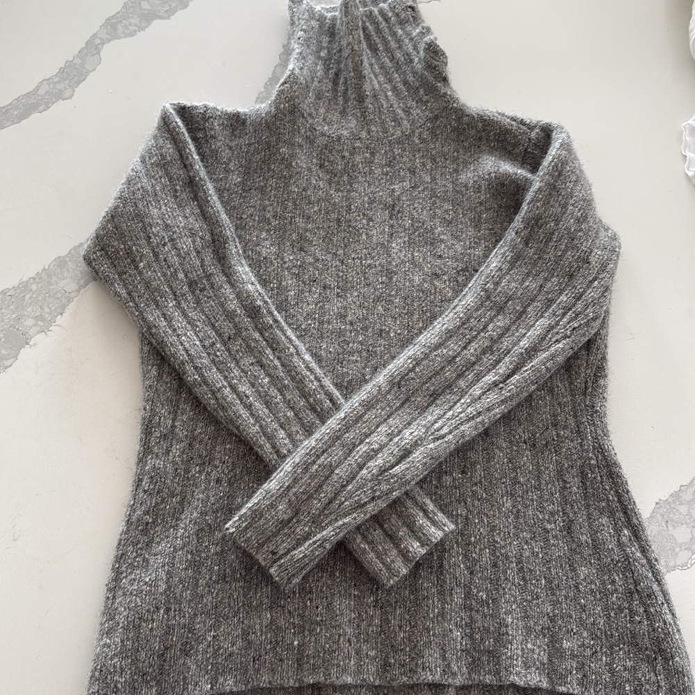 Valerie Stevens Separates Wool/Angora Button Turtleneck Gray Sweater WMs S/M EUC - Picture 3 of 9